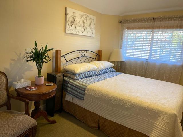 Ocean Breeze Executive Bed And Breakfast 노스밴쿠버 외부 사진