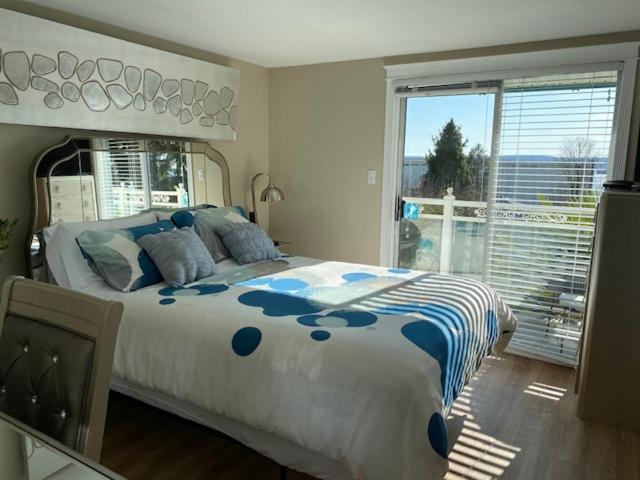 Ocean Breeze Executive Bed And Breakfast 노스밴쿠버 외부 사진