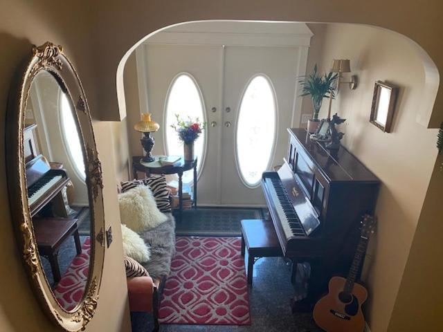Ocean Breeze Executive Bed And Breakfast 노스밴쿠버 외부 사진